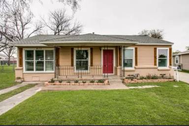 Main picture of 417 E Holley St