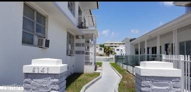 Main picture of 8141 Crespi Blvd