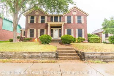 Main picture of 771 Livingston Dr