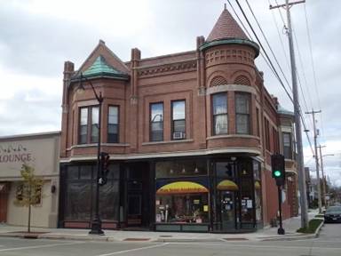 Main picture of 579 581 Main St