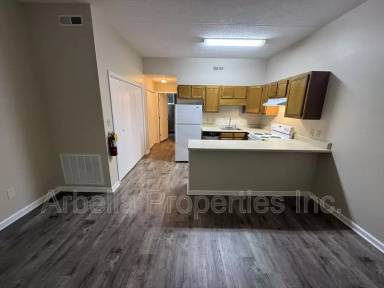 Main picture of 420 W Jackson Blvd
