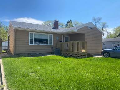 Main picture of 1533 University Dr N
