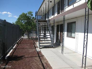 Main picture of 1405 Gold Ave SE