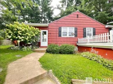 Main picture of 29 Pinebrook Dr