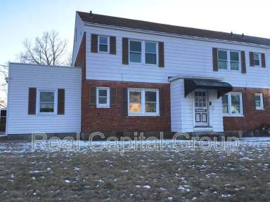 Main picture of 2560 Albany St