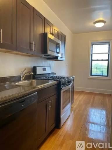 Main picture of 5 East Ave