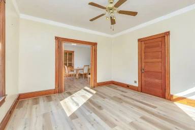 Main picture of 86 Tolles St