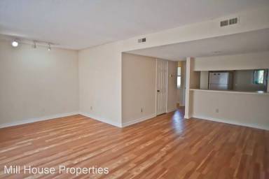 Main picture of 712 Martin Luther King Jr Blvd