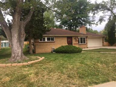 Main picture of 4555 Balsam St