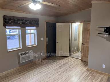 Main picture of 28 Davis Ct