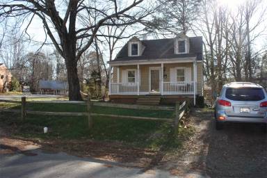 Main picture of 11 Mobile Ln