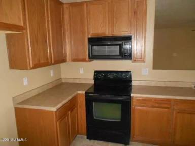 Main picture of 3320 W Wayland Dr