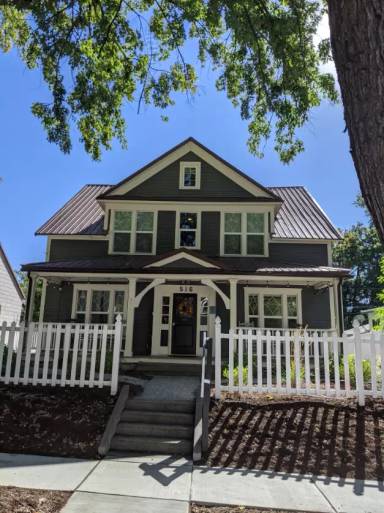 Main picture of 516 E Indiana Ave