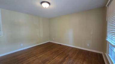 Main picture of 5023 Hampshire Dr