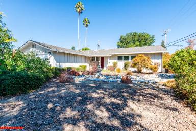 Main picture of 18241 Baylor Ave