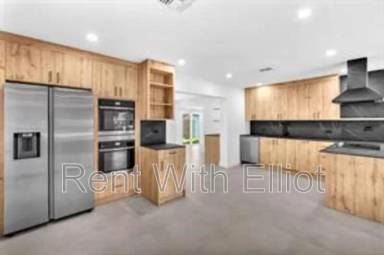 Main picture of 4640 SW 25th Ter