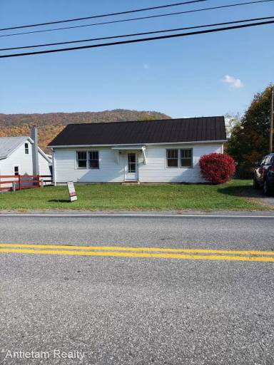Main picture of 658 Path Valley Rd