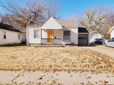 Main picture of 1631 N Woodland Ave