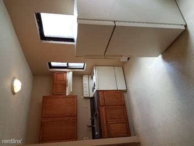 Main picture of 3 Putnam Hts