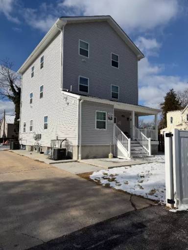 Main picture of 6504 Armstrong Ave