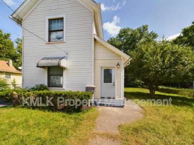 Main picture of 447 Spaulding St