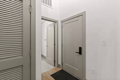 Main picture of 700 N 2nd St