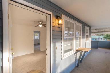 Main picture of 104 Parkhill St
