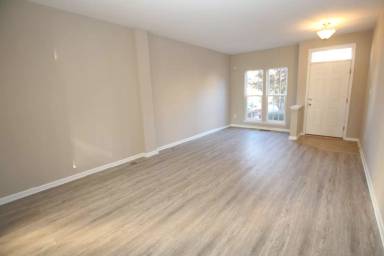 Main picture of 10023 Iron Pointe Drive Ext
