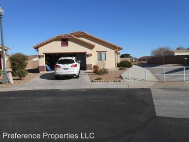Main picture of 4345 Kings Canyon Way