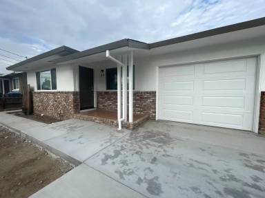 Main picture of 1830 Memorial Dr