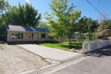 Main picture of 2001 W Dorian St