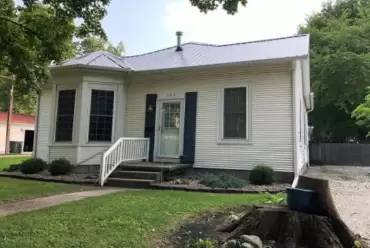 Main picture of 506 N Center St