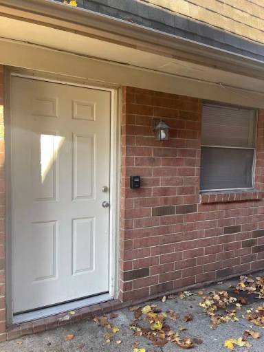 Main picture of 370 E Northwood Ave