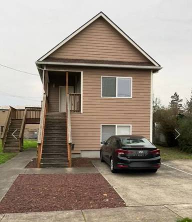 Main picture of 145 N 13th St