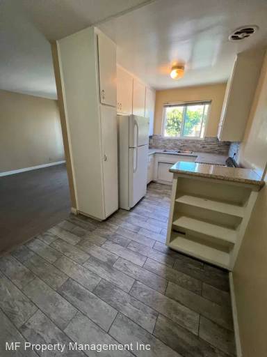 Main picture of 103 S Gramercy 4658 1 Pl St