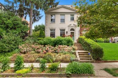Main picture of 2933 28th St NW