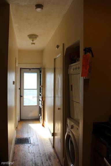 Main picture of 12 Reedsdale St