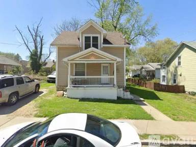 Main picture of 1808 Clawson St