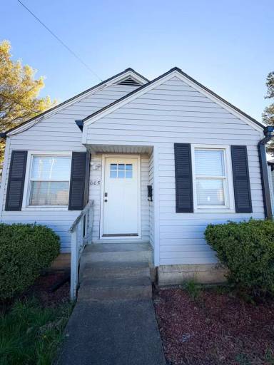 Main picture of 665 Patterson St NW