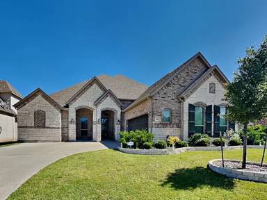 Main picture of 614 Summer Oaks Dr