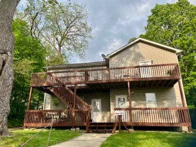 Main picture of 155 College Ave
