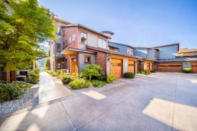 Main picture of 2014 W Bellerive Ln