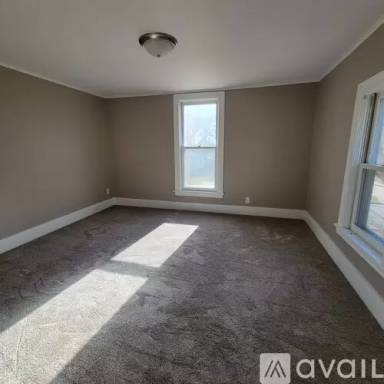 Main picture of 1637 8th Ave S