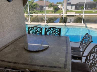 Main picture of 818 SW 8th Pl