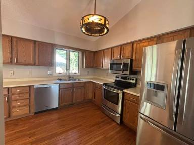 Main picture of 5 Gatewood Dr