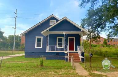Main picture of 5 E 8th St