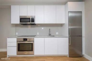 Main picture of 136-38 Highland Ave