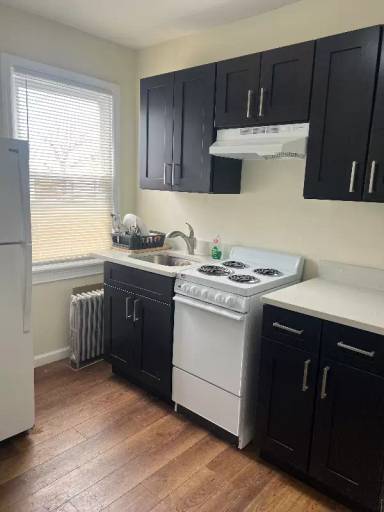 Main picture of 958 Chancellor Ave