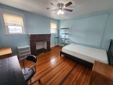 Main picture of 40 Woodbine St