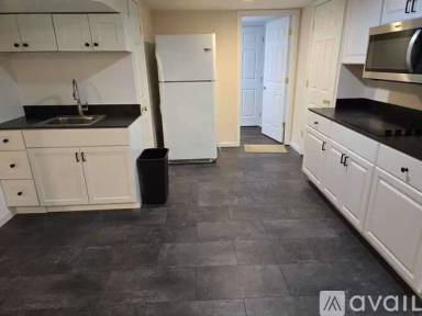 Main picture of 302 Park Hall S